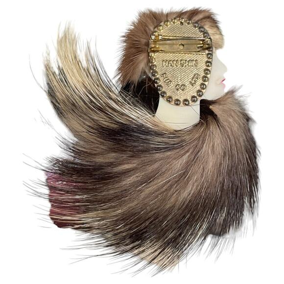 Vintage Han Shin Fur Co Ltd Pin Brooch Face Lady Woman Profile(7158) - Picture 3 of 3